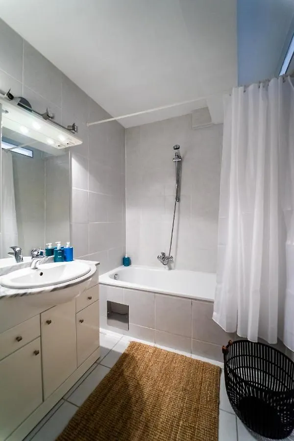 Rooftop Apartment Near Mariahilfstrasse - Free Garage Vienna Austria